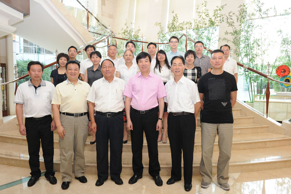 上海藍天房屋裝飾工程有限公司召開第一屆董事會